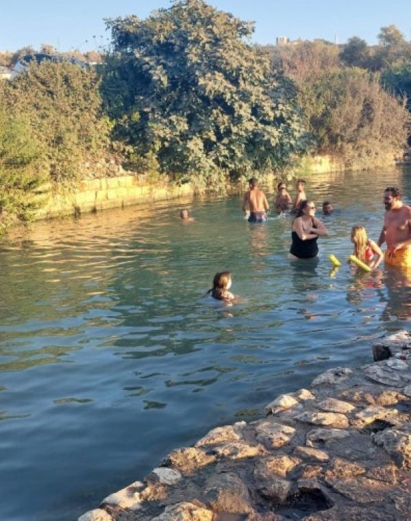 תמונה של ספלאש: 5 מעיינות בעמק יזרעאל שחובה לקפוץ אליהם הקיץ - למטייל בישראל (טיולי)